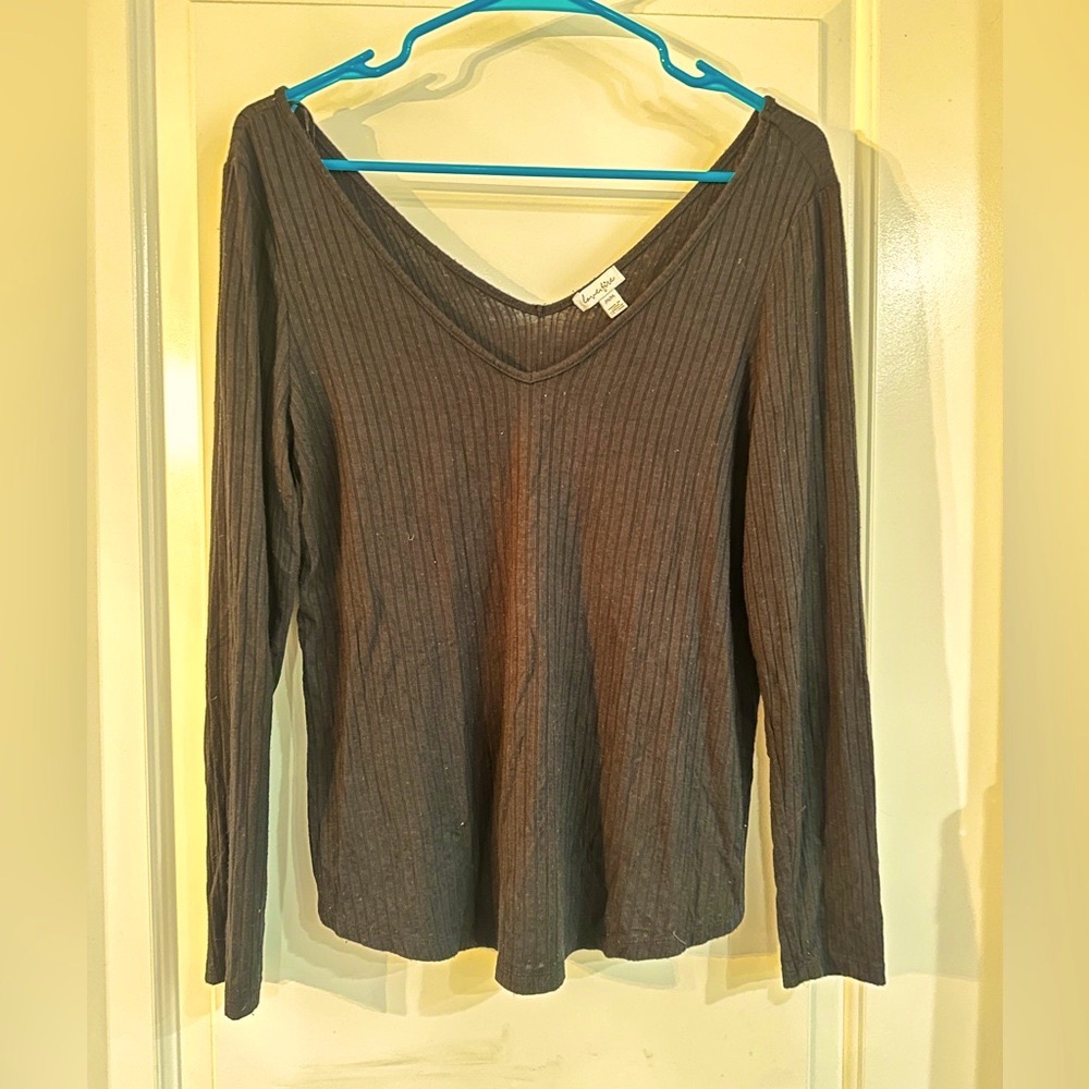 Black Ribbed Scoop Neck Long Sleeve Blouse